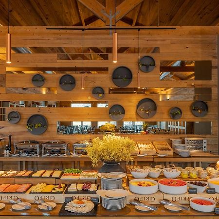 Pestana Douro Riverside - Preferred Hotels & Resorts, Lifestyle Valbom  エクステリア 写真 The buffet at the restaurant