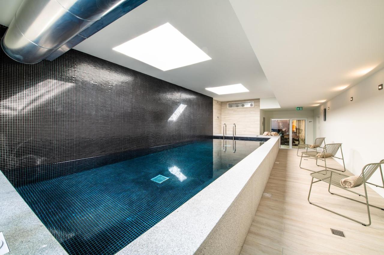 Pestana Douro Riverside - Preferred Hotels & Resorts, Lifestyle Valbom  エクステリア 写真 The swimming pool at The Dorchester