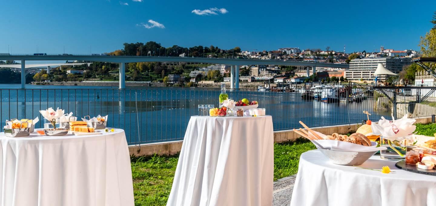 Pestana Douro Riverside - Preferred Hotels & Resorts, Lifestyle Valbom  エクステリア 写真 View of the Rhine from the hotel