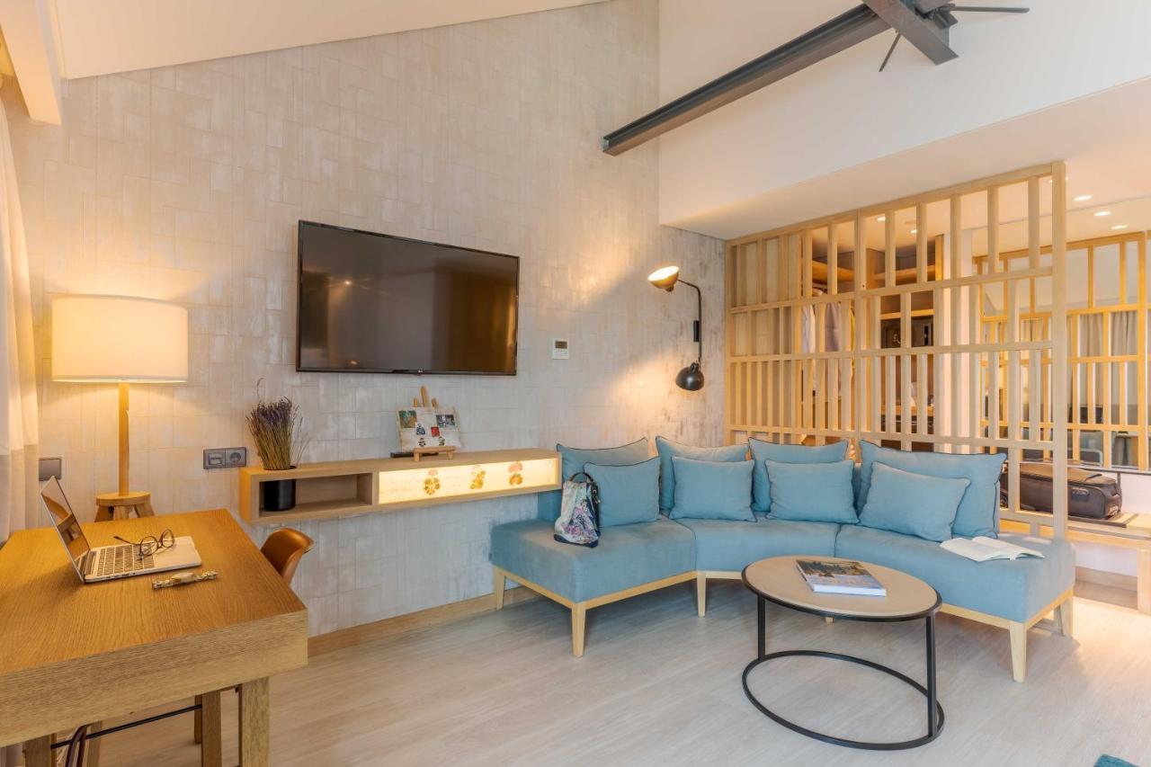 Pestana Douro Riverside - Preferred Hotels & Resorts, Lifestyle Valbom  エクステリア 写真 A living room at the hotel