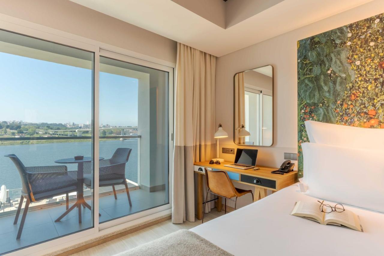 Pestana Douro Riverside - Preferred Hotels & Resorts, Lifestyle Valbom  エクステリア 写真 A room at the hotel