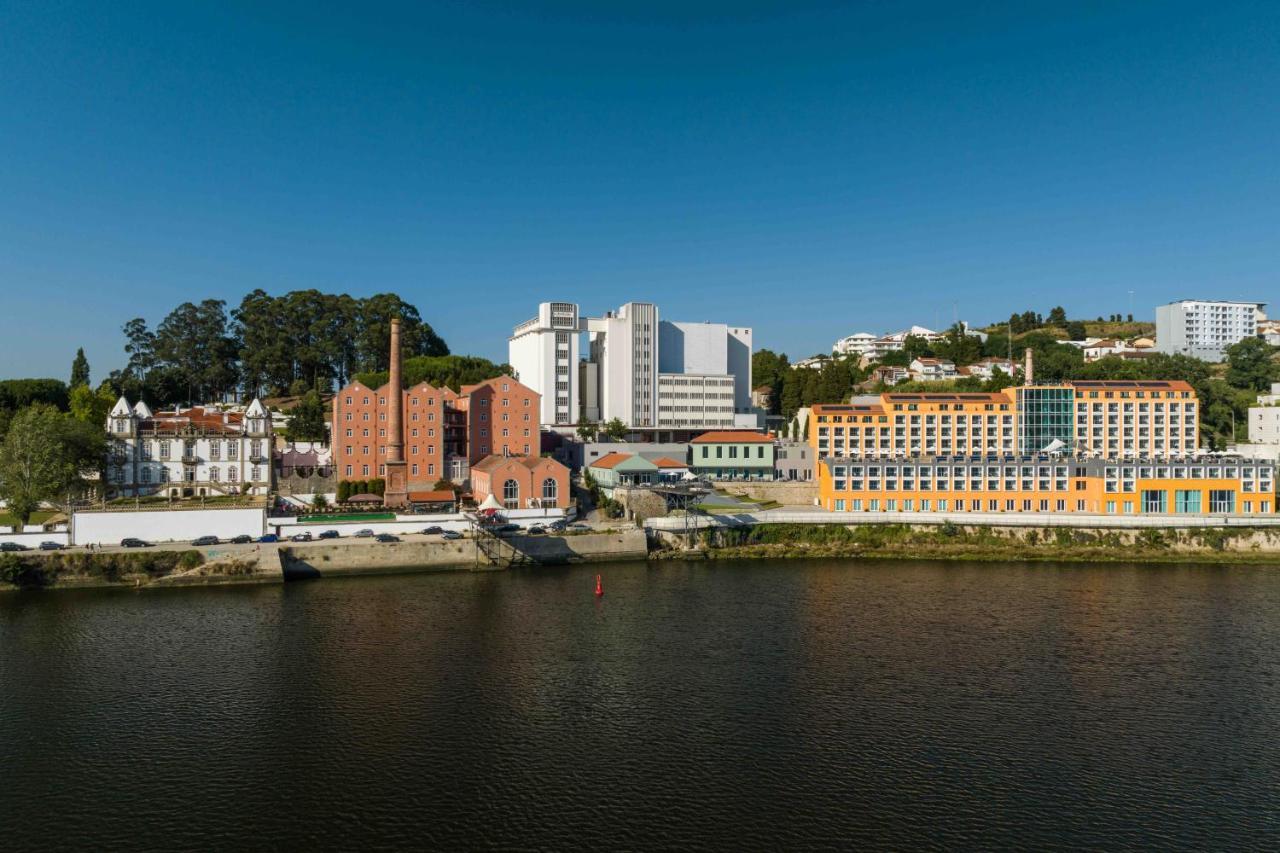 Pestana Douro Riverside - Preferred Hotels & Resorts, Lifestyle Valbom  エクステリア 写真 The campus of the University of Vigo, in Pontevedra.